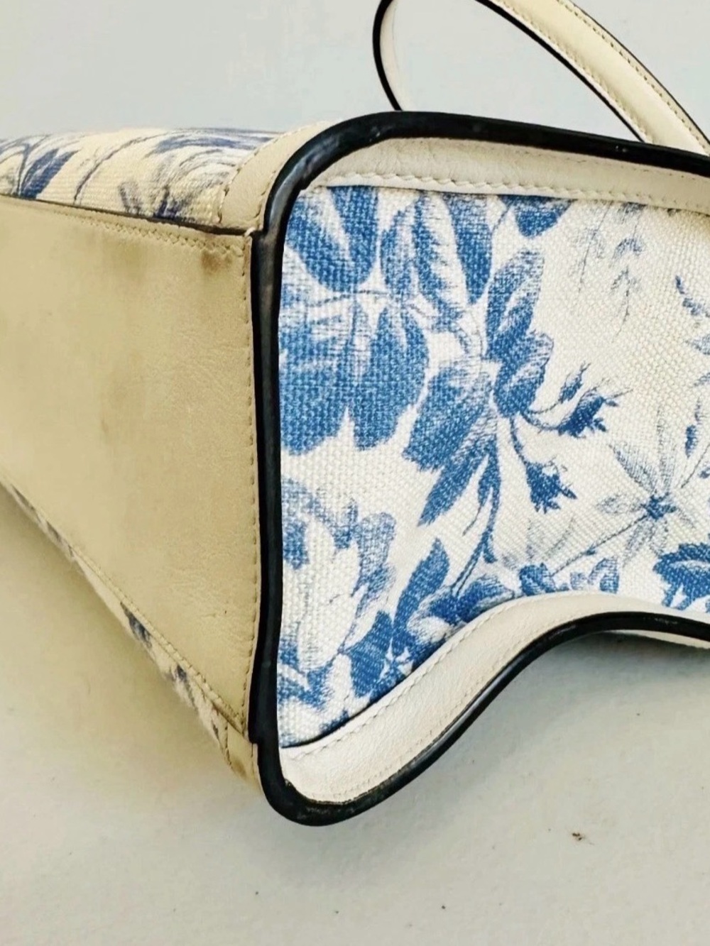🌟RARE Gucci Japan Exclusive GG Ribbon Herbarium Blue Floral Tote Bag🌟 - Picture 7 of 15